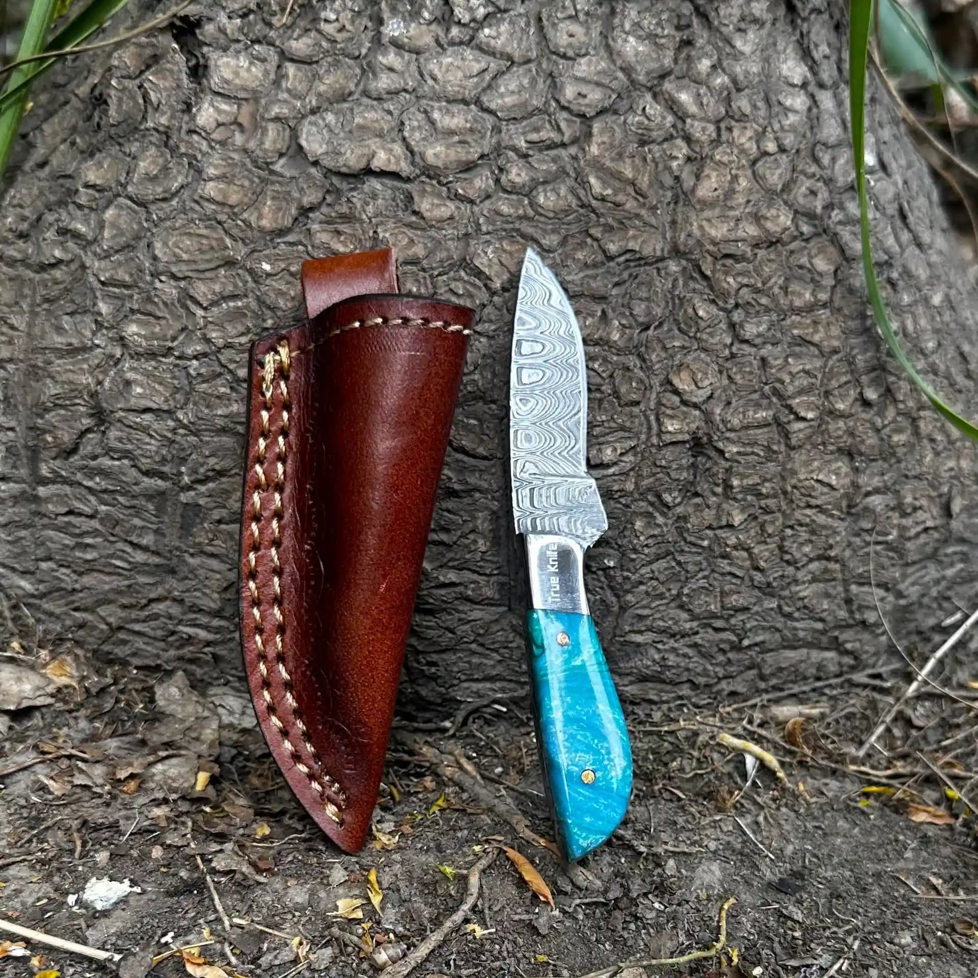 Premium Damascus Mini Skinner Neck Knife