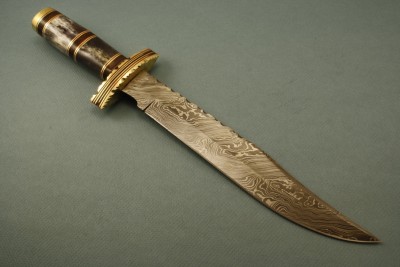 Custom Made Damascus Steel Knife
