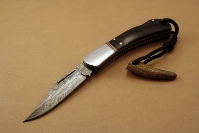 Buffalo Horm Scales Folding Knife