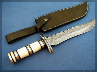 Hand Crafted Damascus Bowie Knife