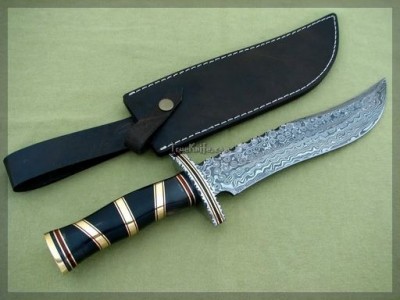 Horn Hilt Damascus Steel Knife