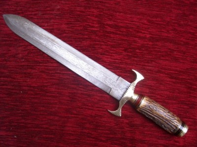 Custom Damascus Dagger Style Knife